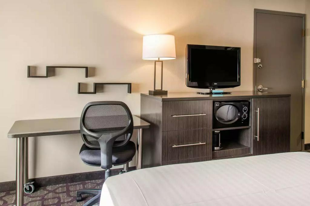  by Comfort Inn Largo-Washington DC East