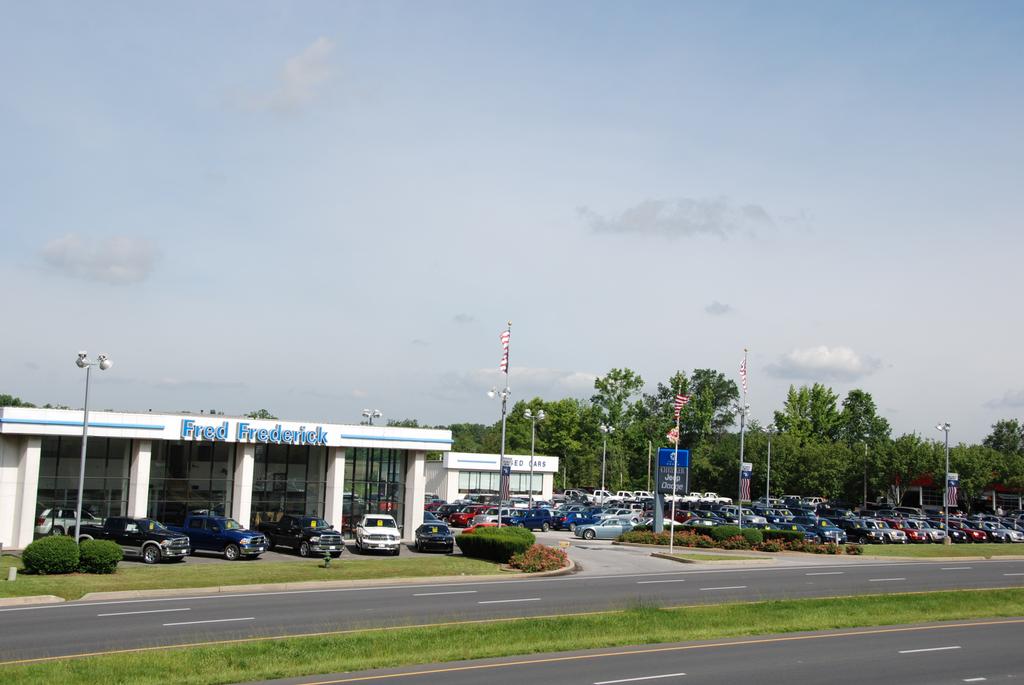 Pictures for Fred Frederick Chrysler Dodge Jeep Ram Easton Inc in