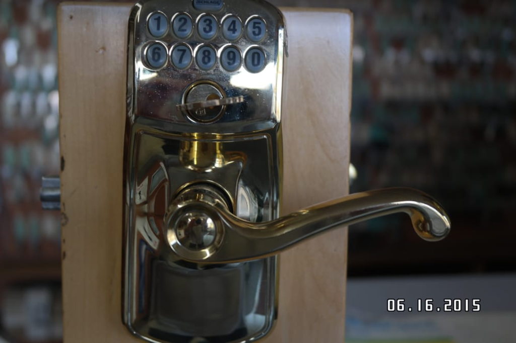 Ernie's Lock Company Riverdale MD 20737 3012771126 Locksmiths