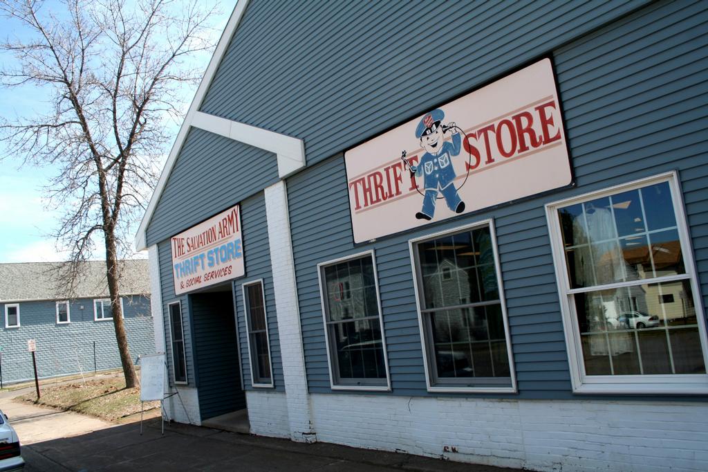 The Salvation Army Thrift Store Cloquet MN 55720 2188795447