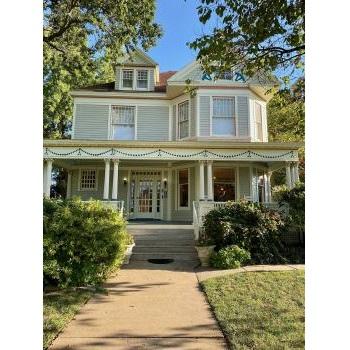  by Walnut Street Inn