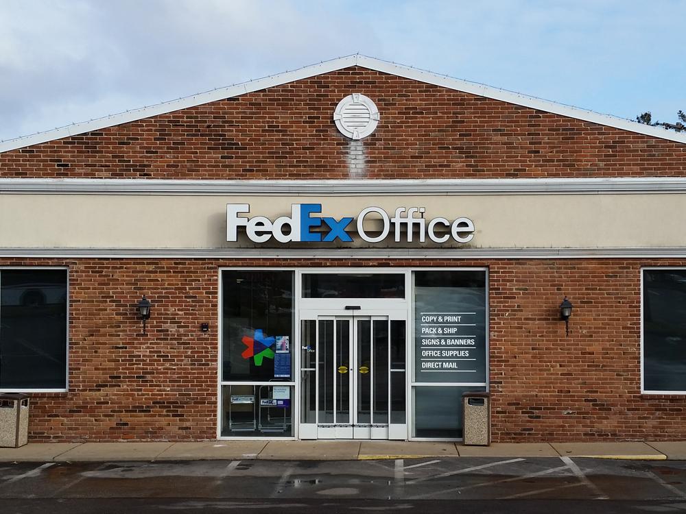 FedEx Office Print & Ship Center Saint Louis MO 63131 3149663570